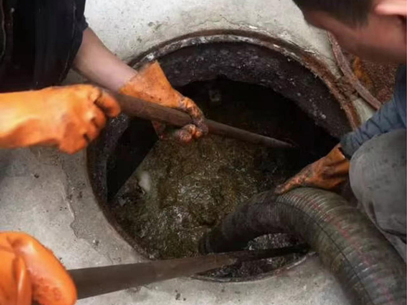 绥阳清理化粪池时如何避免沼气的危害?